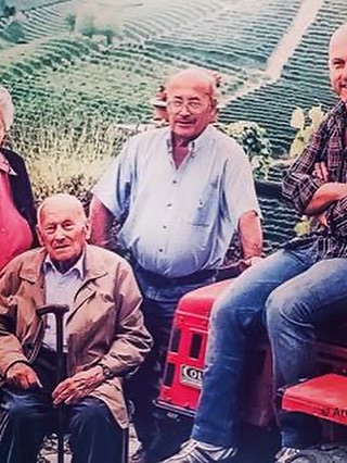 La Spinona’s story begins in 1920, when Giovanni Berutti purchased his first vineyard in the Faset cru of Barbaresco. From that single hectare, five generations have grown the estate into one of the region’s most respected wineries. The family’s passion has endured through time, expanding their vineyards, opening to the world, and carrying forward the memory of Baica, the faithful Spinone Italiano dog who inspired the winery’s name and logo. Today, Pietropaolo continues his family’s century-long dedication to Barbaresco, crafting wines that honor history while embracing innovation.
🍷 Taste the legacy of La Spinona with us, find their wines in our portfolio and at our upcoming tasting events.
@la_spinona 
#laspinona #barbaresco #barolo #nebbiolo #italianwineheritage #piedmontwine #familytradition #hmercerimports
