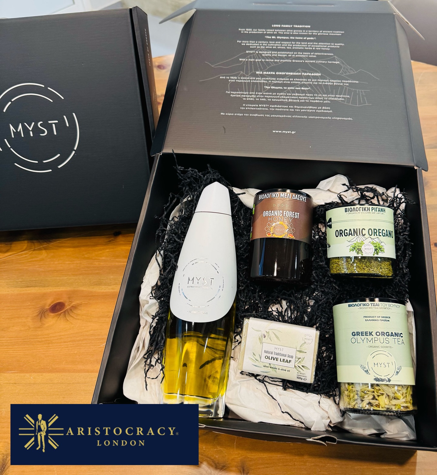 Με μεγάλη χαρά παρουσιάζουμε την εορταστική κασετίνα που επέλεξε η @aristocracylondon Aristocracy London για να προσφέρει στους πελάτες της τις φετινές γιορτές. Θερμά συγχαρητήρια ακόμη μια φορά στον κ. Λάζαρο Τυρεκίδη (@mraristocracy Lazaros)για την εξαιρετική πορεία του στο Λονδίνο, το ήθος του και το πάθος του για ποιότητα. Η Aristocracy London έχει καταφέρει να δημιουργήσει ένα brand που ντύνει τους πελάτες του με στυλ, λεπτομέρεια και ξεχωριστή αισθητική — στοιχεία που αντικατοπτρίζονται και στα δώρα που επέλεξε για τις γιορτές.
Ευχαριστούμε για την εμπιστοσύνη και σας ευχόμαστε καλές γιορτές με υγεία και δημιουργία! 🎄✨
________________
We are delighted to present the Hampers Gifts selected by Aristocracy London to share with their clients this festive season. Warm congratulations once again to Mr. Lazaros Tyrekidis for his remarkable journey in London, his integrity, and the vision behind creating a brand that dresses its clients with elegance and style. Aristocracy London continues to set new standards in quality and aesthetics — and these festive gifts are a true reflection of that philosophy.
Thank you for the trust, and we wish you a joyful and inspiring holiday season! 🎄✨