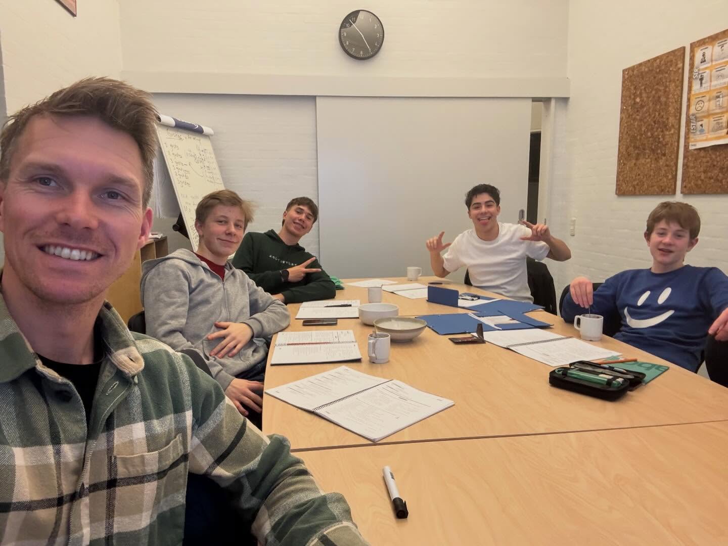 Drengene på holdet spansk for øvede, er allerede rigtig gode og de bliver endnu bedre - til spansk🇪🇸 👏🏻