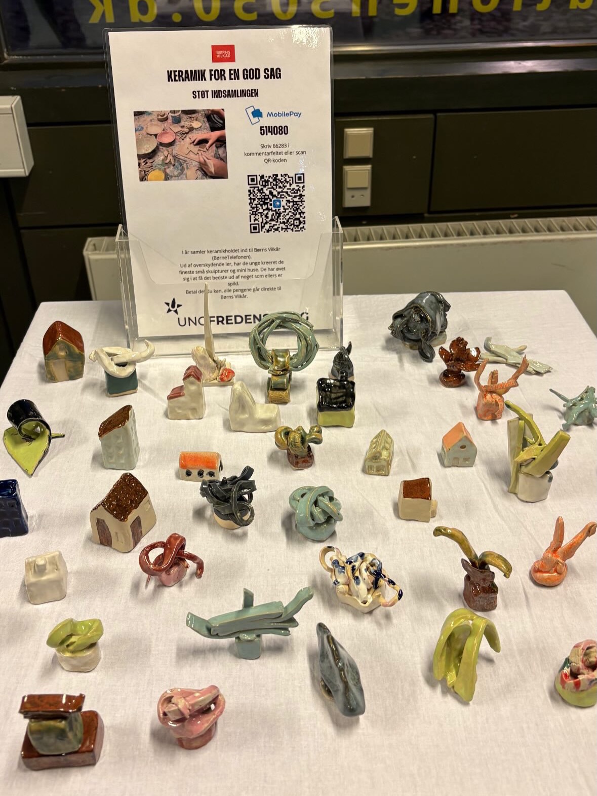 Kreative projekter blev vist i går til “Unge Udstiller!” 🎨
En udstillingsdag, hvor man kunne se, hvad fritidsholdene Ungakademi, keramik, makerspace, træværksted og cosplay har arbejdet på! 👏
#Ungfredensborg🧡 #ungeudstiller #ungifredensborg