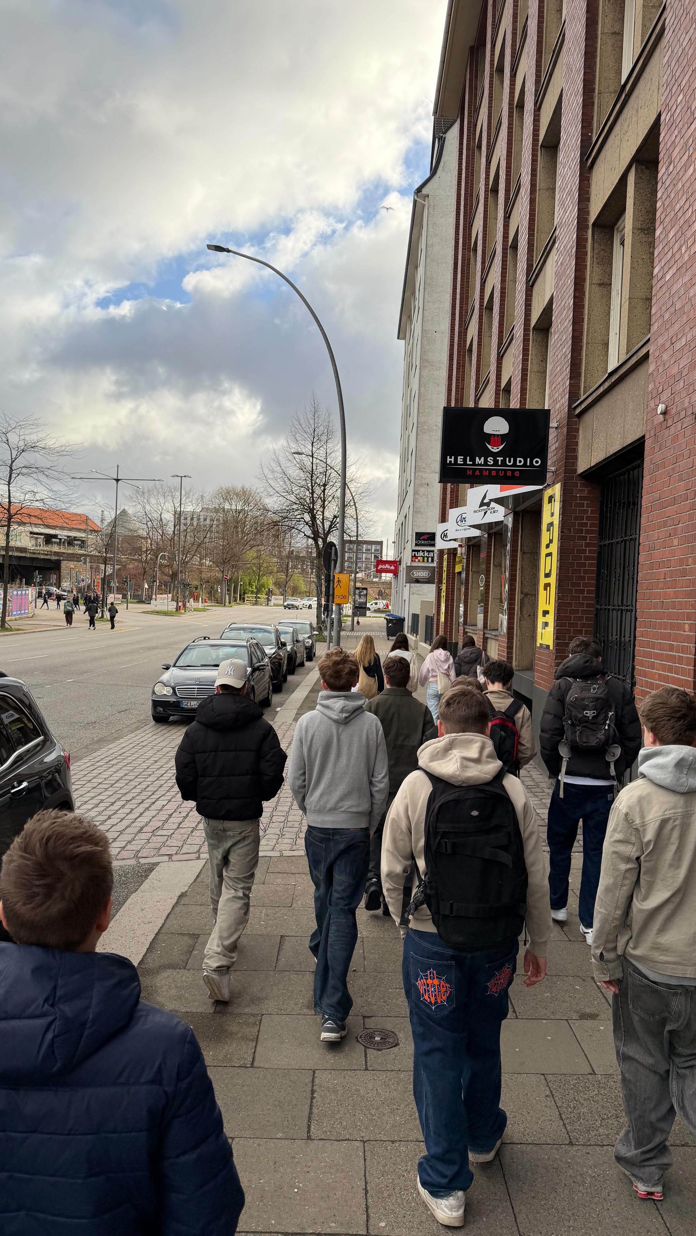 LTUs fodboldtur til Tyskland i Påsken 🇩🇪⚽️🏟️
Fire dage med fire stadions, en kamp på stadion, en masse tysk fankultur og de fedeste oplevelser i Hamburg, Hannover og Berlin! 🔥
Med de mest fantastiske unge mennesker 💙
👉 Vi gør det igen i 2027!!
Tjek den fede recap fra turen ud! 🎥
Flere billeder på vej!
#LTU💙 #fodboldtur #tyskland #2026