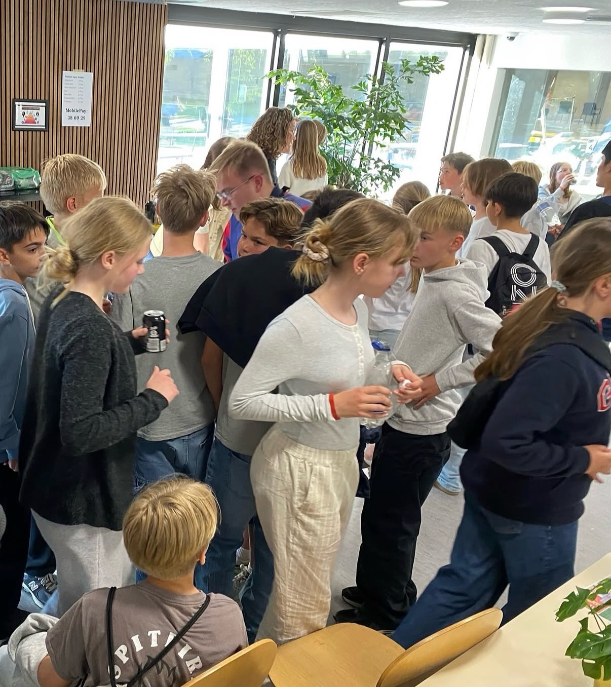 Kun 14 dage tilbage til næste Open Friday! 🔥
Husk at tilmeld jer på vores hjemmeside!
🌐 www.LTU.dk
𝗟𝗜𝗡𝗞 𝗜 𝗕𝗜𝗢
@ltu.dk 👈
#LTU💙 #Openfriday