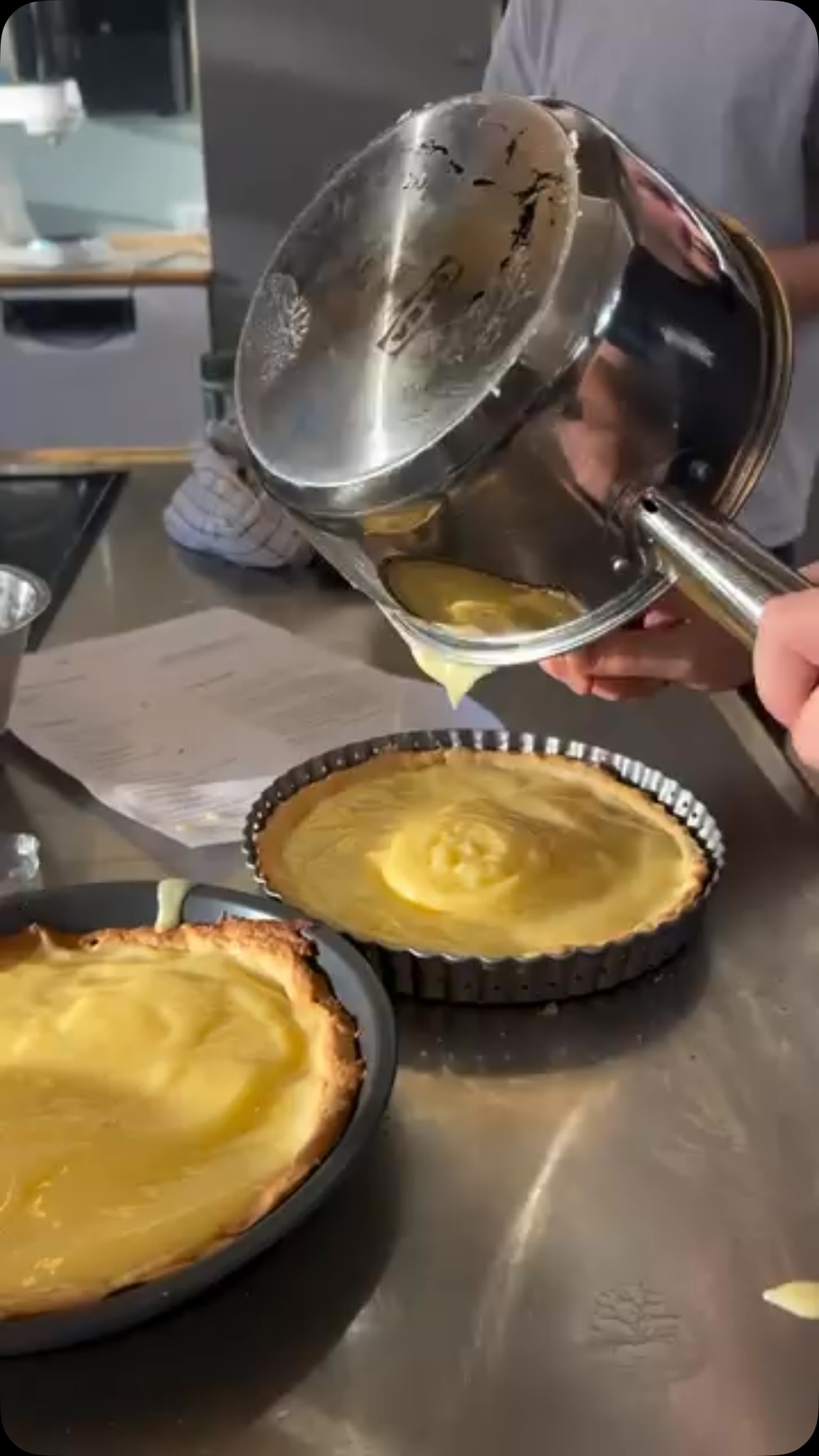 Er du klar til at komme i køkkenet? 🍳
Den kommende sæson byder på masser af fede madlavningshold, hvor du kan lære nye retter, prøve nye ting og hygge dig sammen med andre!
Der er stadig ledige pladser – find dit madlavningshold og få sikret dig en plads!
Find dit næste madlavningshold her ⤵️
🌐 www.LTU.dk
𝗟𝗜𝗡𝗞 𝗜 𝗕𝗜𝗢
@ltu.dk 👈
#LTU
