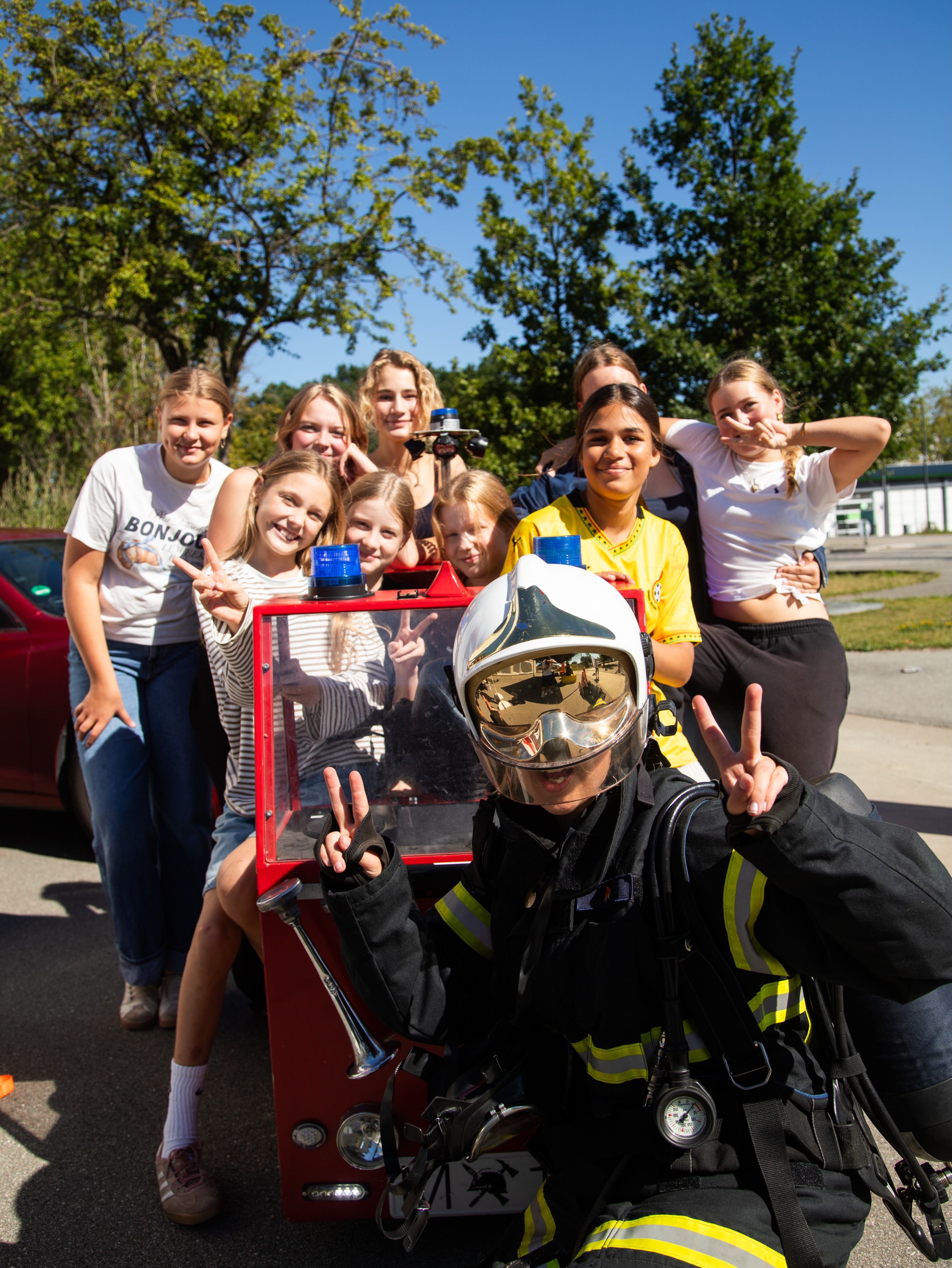 Vi ser tilbage på årets 𝗦𝘁𝗿𝗲𝗲𝘁 𝗗𝗮𝘆 i august!☀️
To fede dage på Kokkedal Skole, hvor solen skinnede, og alle 7. klasser fra kommunen var inviteret til en omgang Street Day med masser af street, fællesskab og god stemning! 🧡
Tak til alle jer smilende unge og lærere for at være en del af vores kickoff! 🫶🙌
Og det her er kun begyndelsen! 🤩
#Ungfredensborg🧡 #Streetday #sæsonkickoff #ungifredensborg #Ungevent